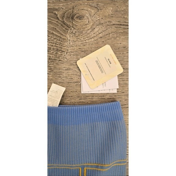 Fabletics Seamless High-Waisted Compressive Legging Short Ribbed Blue Size Small - Picture 2 of 6